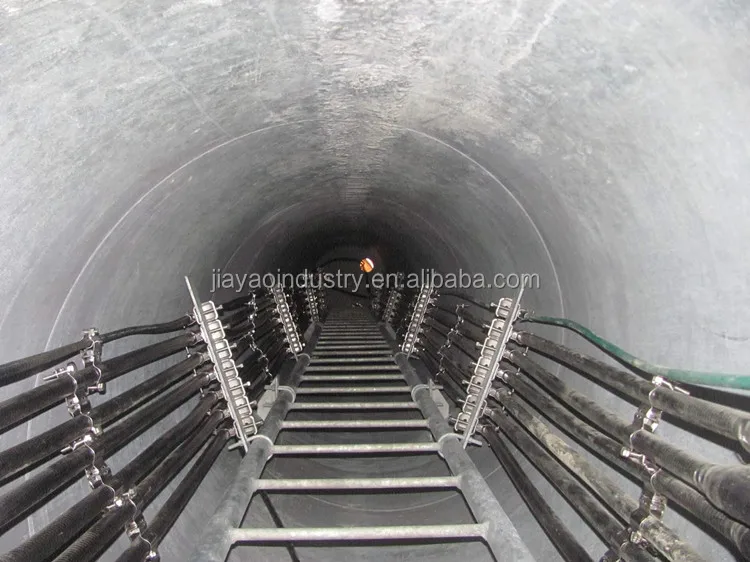 telecom monopole tower 7.jpg