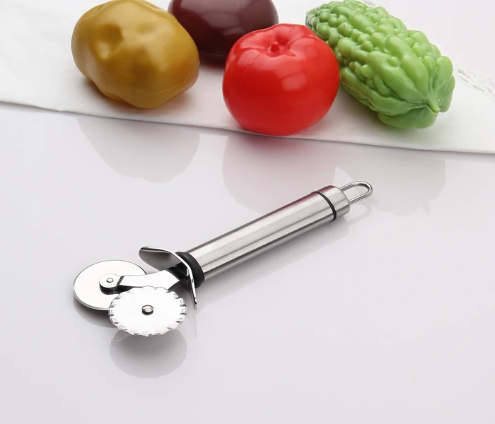 Manual Stainless Steel Pizza Cutter Wheel 2015