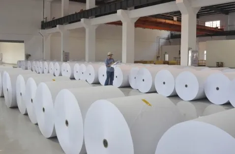 Завод по производству бумаги. Линия pp-1100d для производства офисной бумаги формата а4 чем заправлять. Производство бумаги из древесины оборудование. Производство офисной бумаги. Бумагоделательная машина.