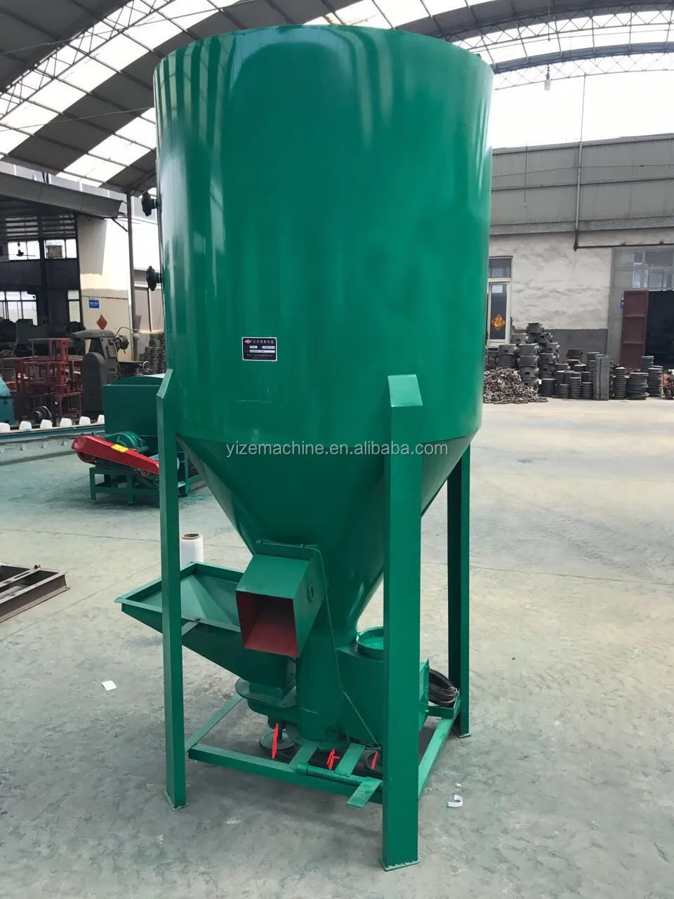 Vertical 1 Ton Stationary Poultry Animal Cattle Feed Grinder Mixer