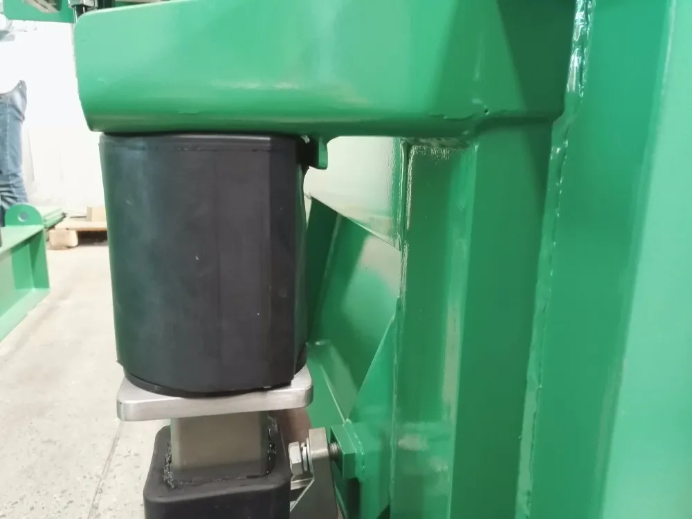 API standard Drilling Mud  Solid control equipment Shale Shaker.jpg