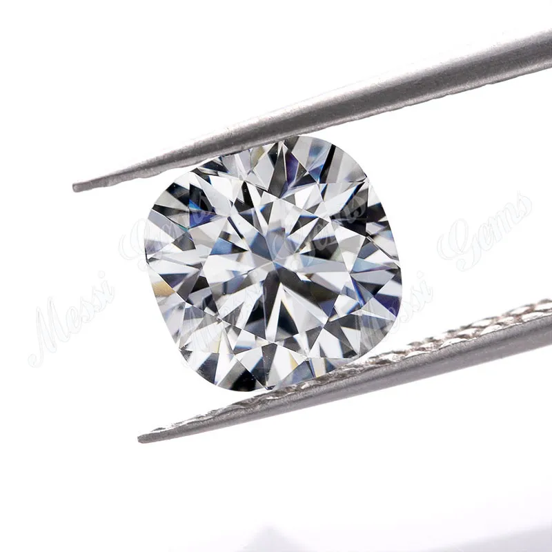 

EF color VVS EX2 Cushion cut synthetic moissanite gemstone