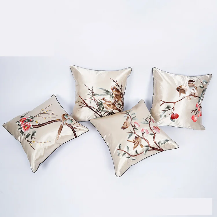 Decoration Classical Style Hand Embroidered Chinese Silk
