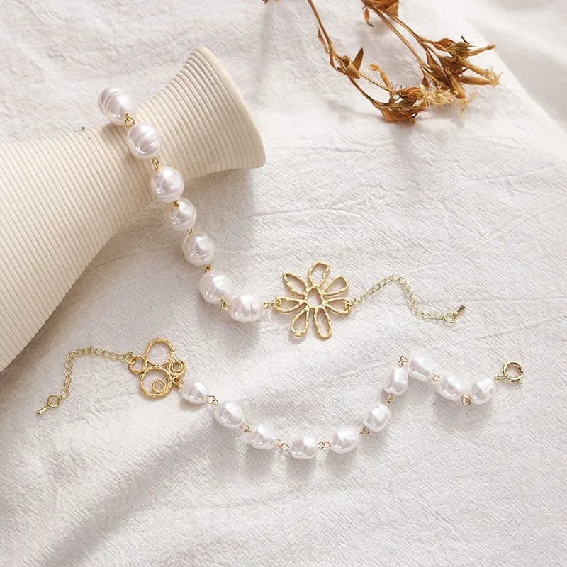 

JUHU Wholesale 2019 selling style gold plated pearl shape acrylic bracelet for female