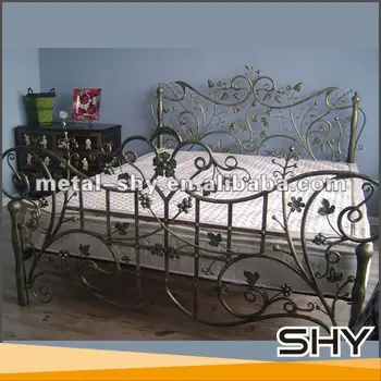 أثاث سرير من الحديد المطاوع القديم للبيع Buy أثاث عتيق أثاث عتيق من الحديد الزهر سرير عتيق Product On Alibaba Com
