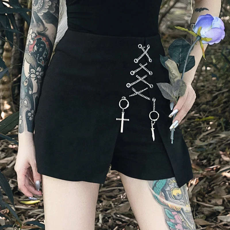 

Hot Selling China Factory Direct Sale Low MOQ Punk Divided Skirts Shorts Women
