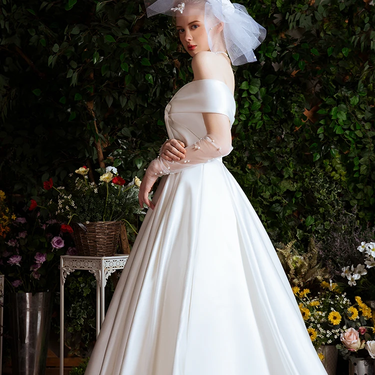 2020 Gorgeous Royal Satin Off-shoulder Short Sleeve White or Ivory Puffy Bridal Banquet Ball Gown Wedding Dress for Marriage