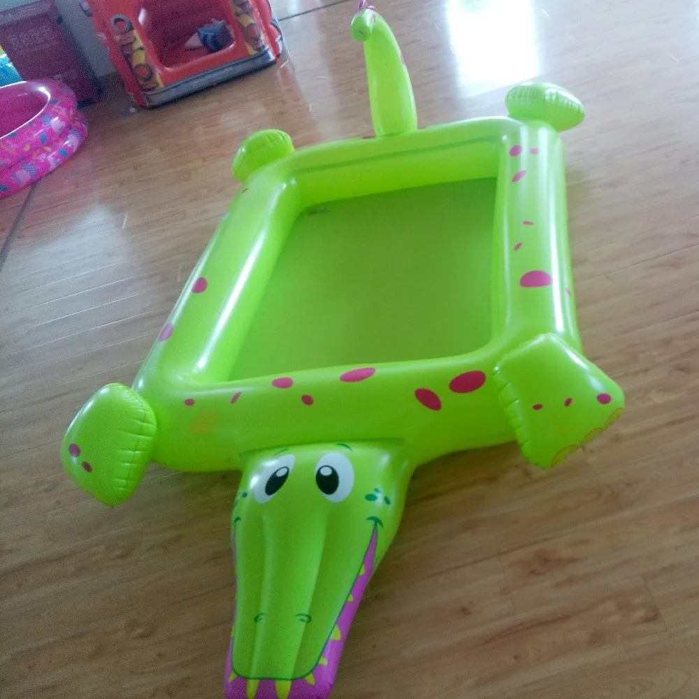 crocodile sprinker pool alligator sprayer pool