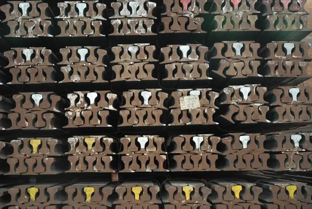 QU70 of Crane Rail.jpg