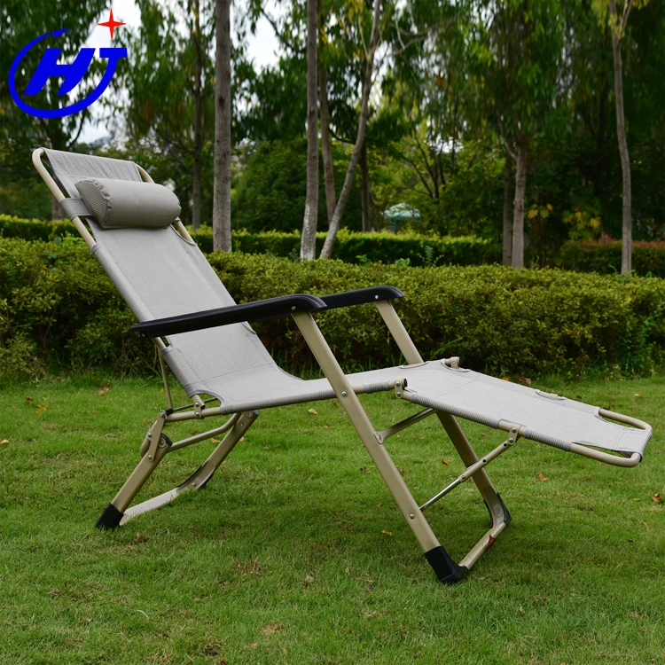 
2021 new arrival wholesale outdoor Folding sun lounger beach poolside zero gravity chair rocking zero gravity lounge 