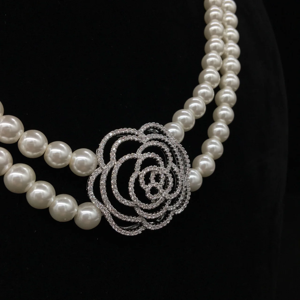 Freshwater Pearl Collarbone Necklace With Halskette