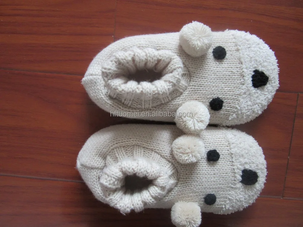 handmade baby woolen shoes