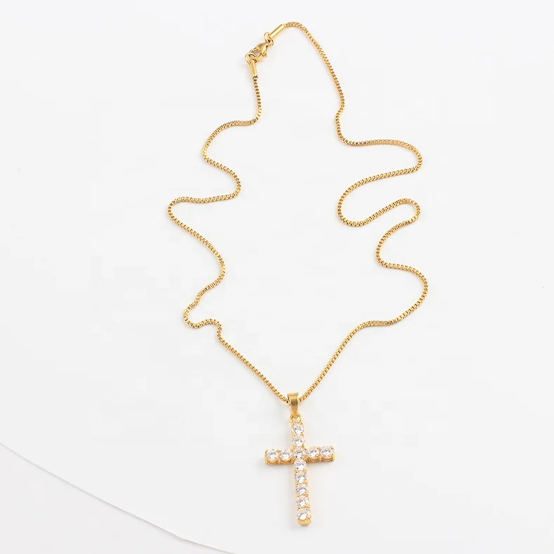 Oumi Stainless Steel Cubic Zirconia Gold Simple Design Cross Crystal