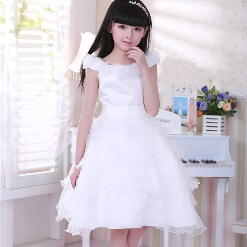 gaun dress white