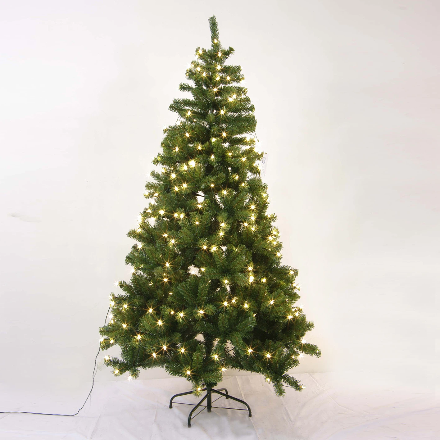 pvc 圣诞树定制彩色 led 圣诞树 2019 趋势 - buy christmas tree