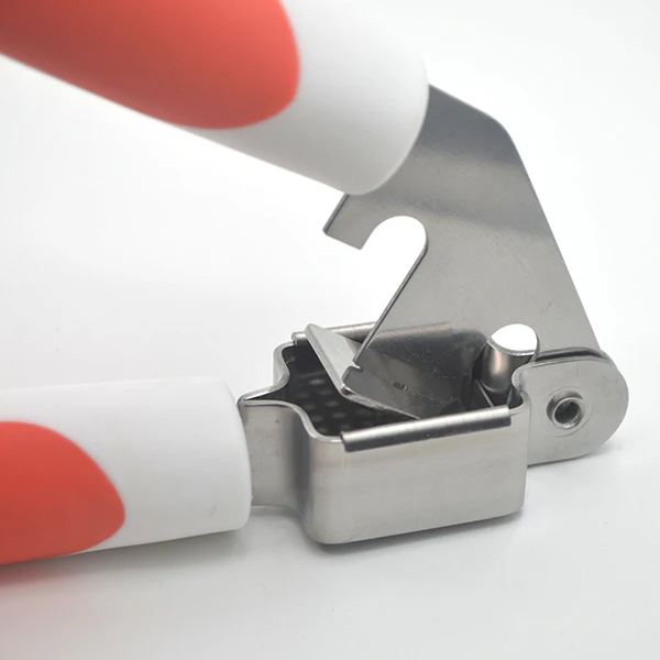 

Wholesale kitchen gadget stainless steel garlic press, Silver + colored handle