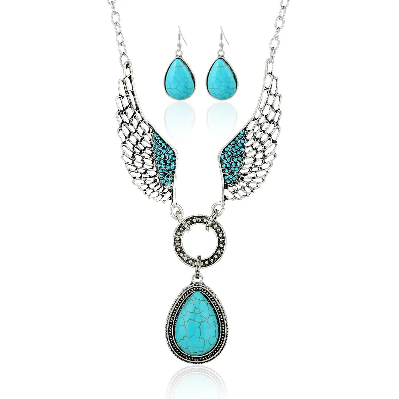 

Turquoise openwork Wings Necklace, N/a