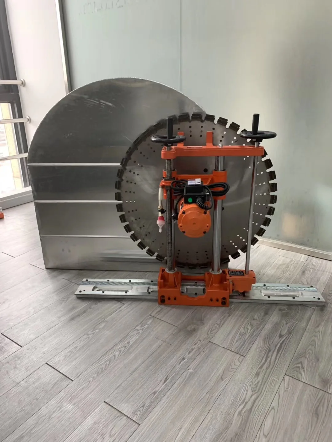 wall saw cutting machine