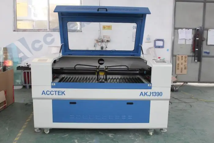 laser cutting machine