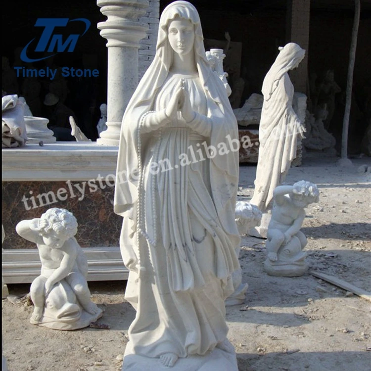 statuen der jungfrau maria