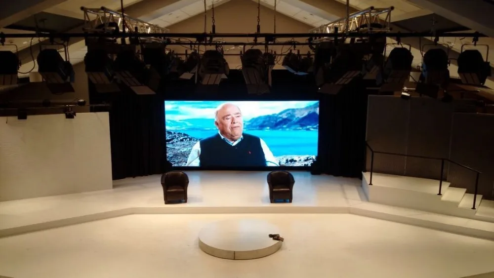 P3.9 6x3.5m theatre screen in Canada.jpg