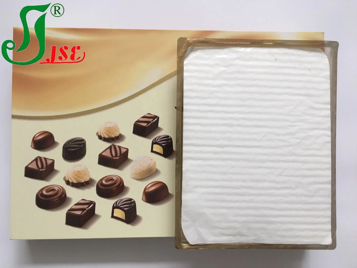
A large supply of chocolate cushion pads pressure-proof honeycomb cushion pads 