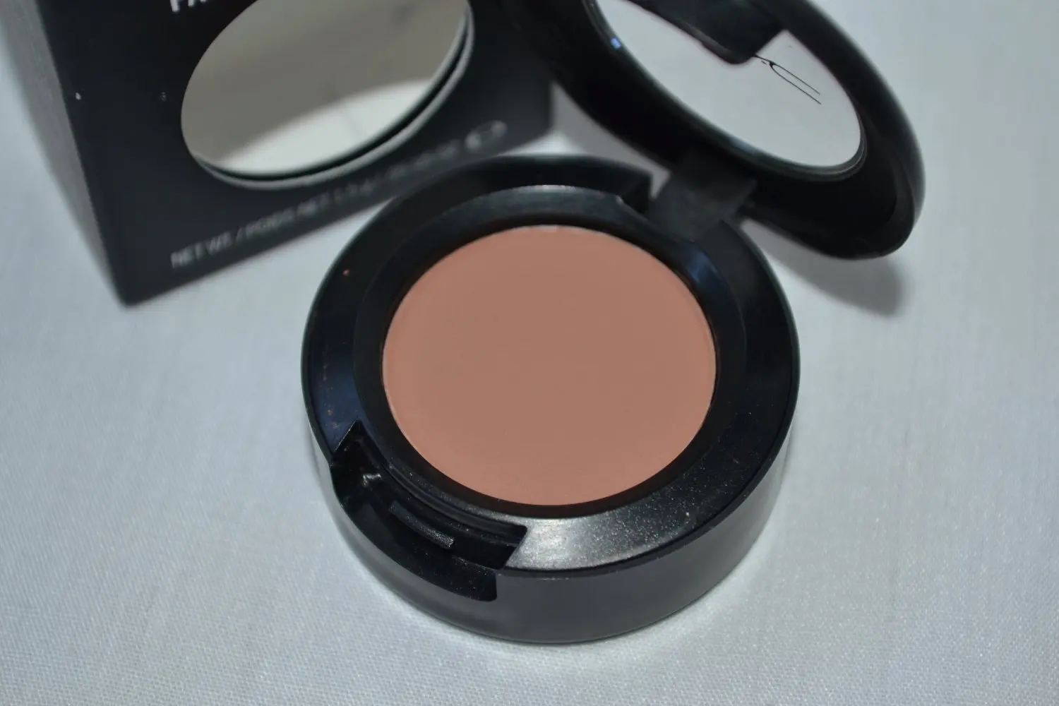 Палетка мак. Mac dusky rose times nine eye shadow. Аудиокнига мак тени. Аудиокнига мак тени. Палетка теней mac eye shadow x 10.