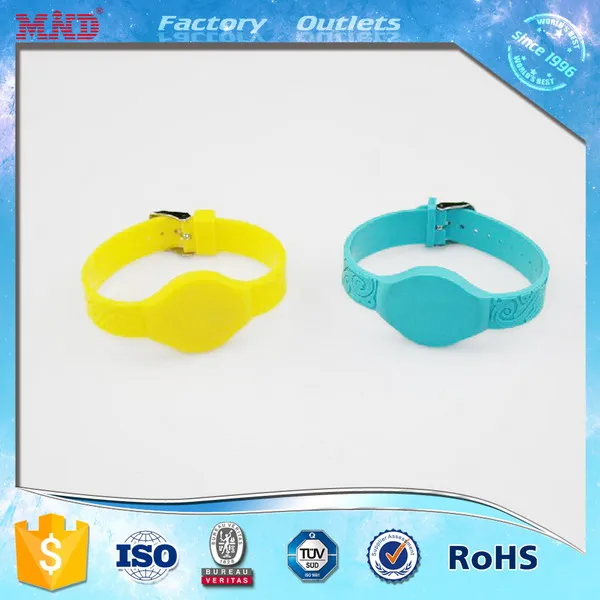 silicone rfid wristband (1).jpg