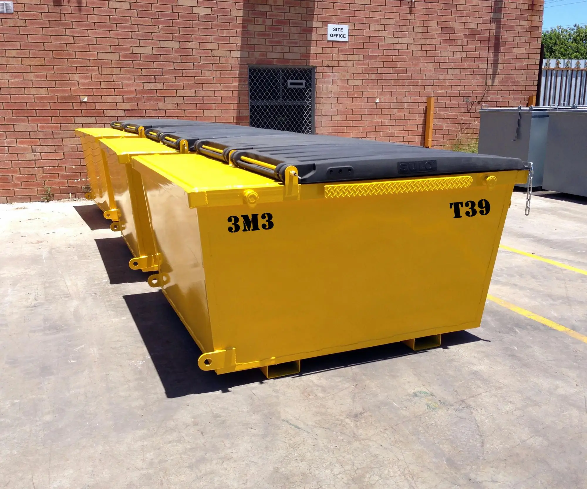T39 2.8m3 Skip Bins Metal Scrap Bins With Crane And Tipping Eyes For