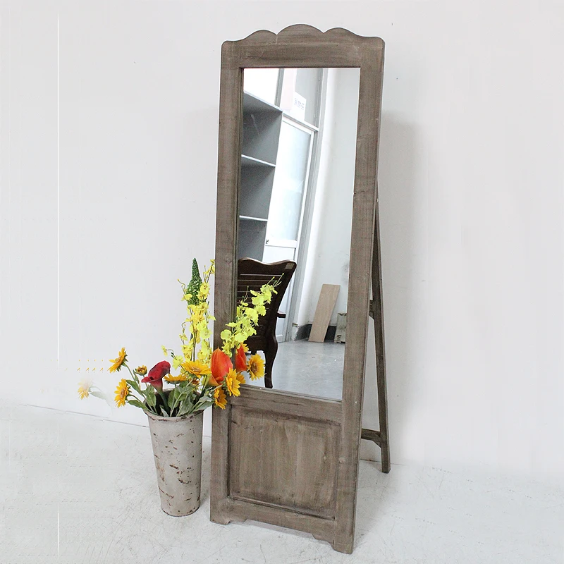古色古香的复古 farhouse 仿古木框架站立地板镜子