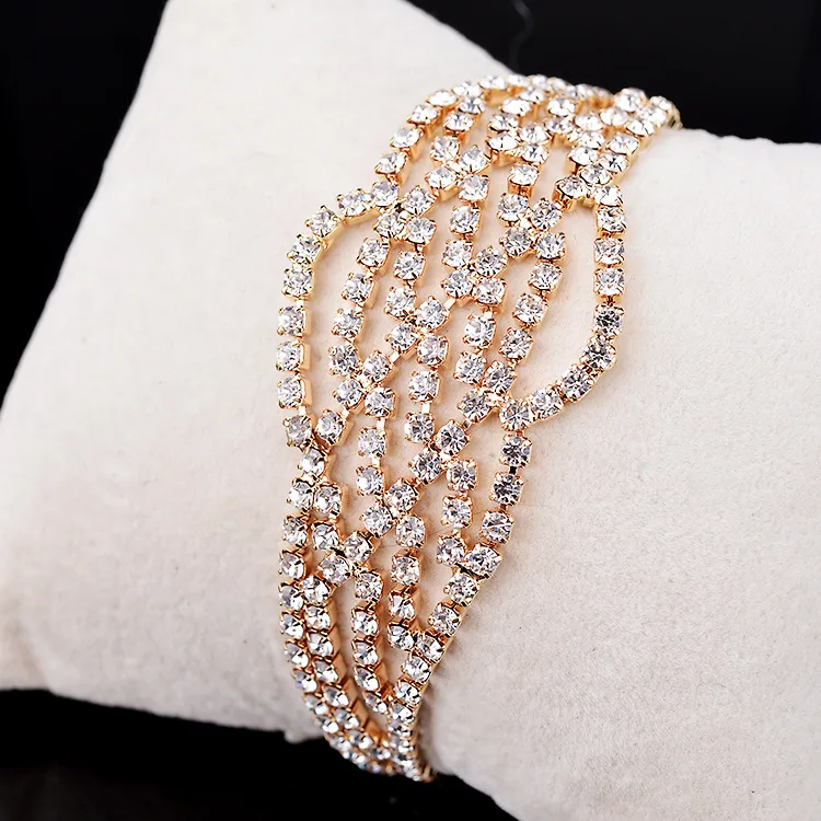 

Korean diamond exquisite luxury bracelet, N/a