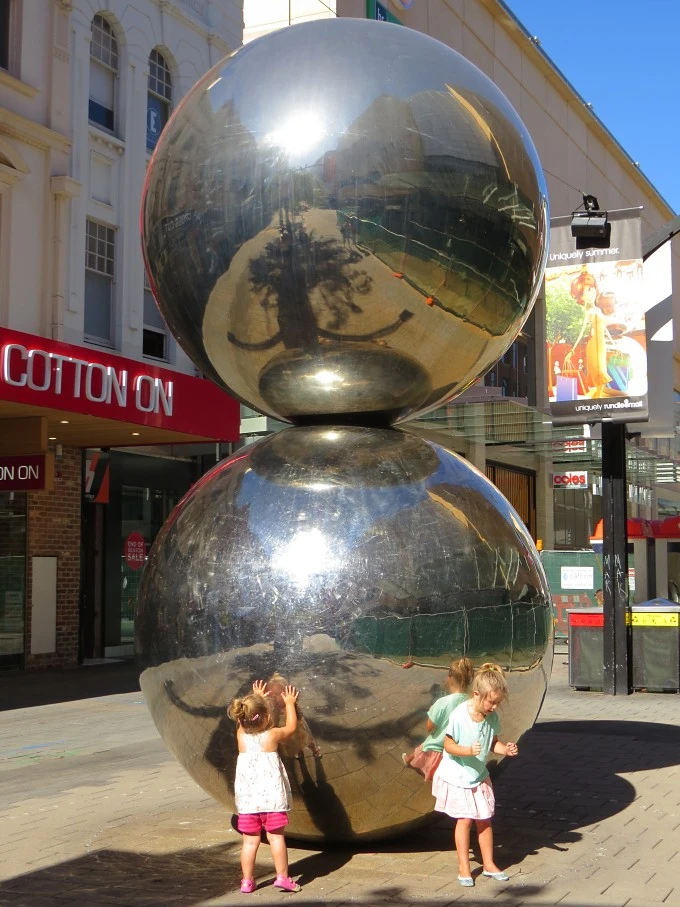 
Hot sale garden decorative ball 50mm to 5m high polish stainless steel hollow sphere 