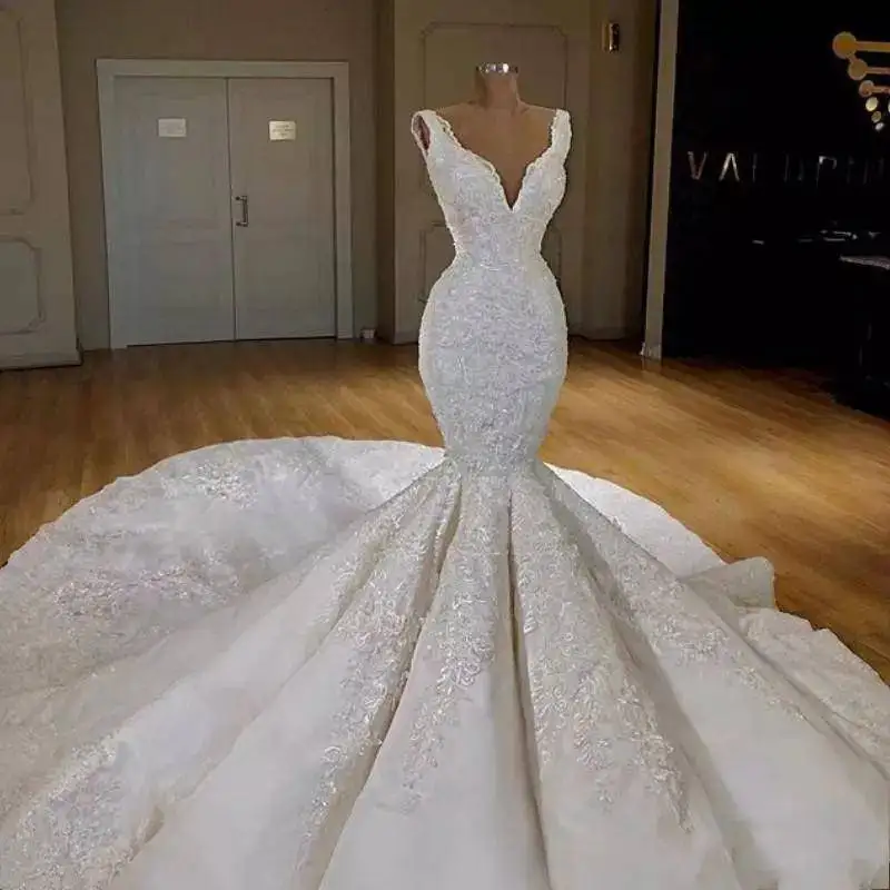 

ZH3238G Gorgeous Mermaid Wedding Dresses With Deep V Neck Appliques Lace Wedding Dress Sleeveless Chapel Train Bridal Gowns, White;ivory