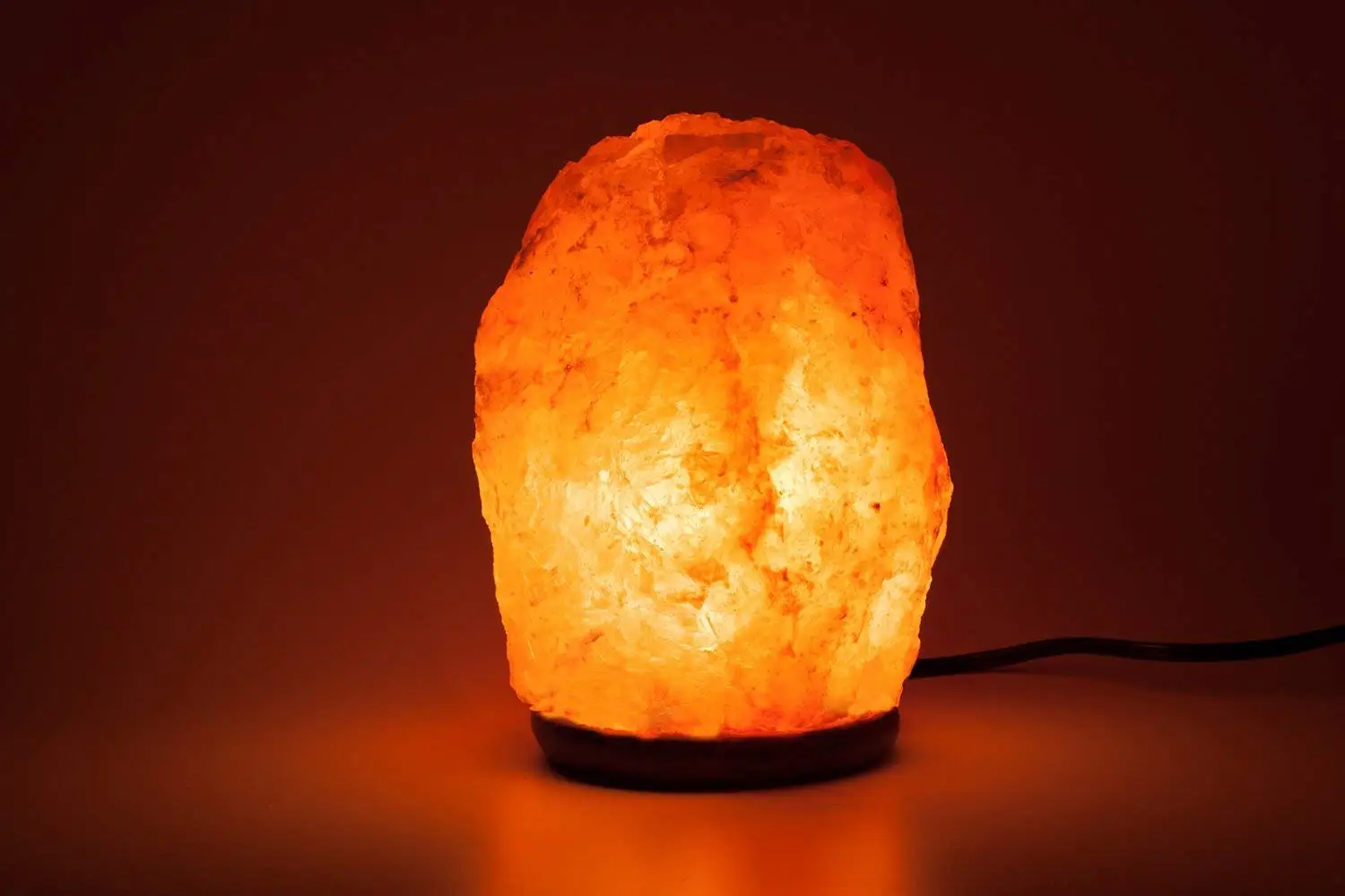 Солевая лампа польза. Electric Himalaya Salt Lamp. Солевая лампа ночник. Лампа из соли гималайской высокая. Соляная лампа в классическом стиле.