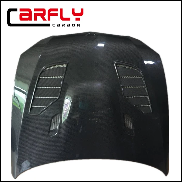 Varis-E92 M3-Hood.jpg