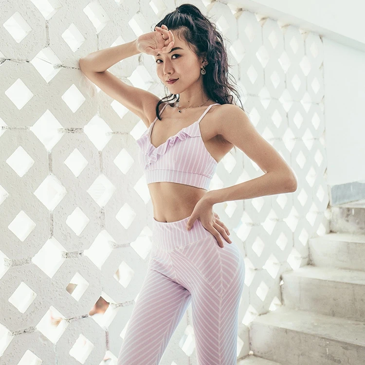

Casual Cool Dry Bra Matching Compression Leggings Yoga Top And Pants Set, Customized colors