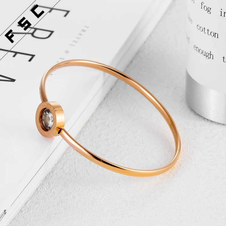 
Latest Designs Dubai Gold Plated Jewelry Bangles, Fashion Stainless Steel Bracelet for Girls 