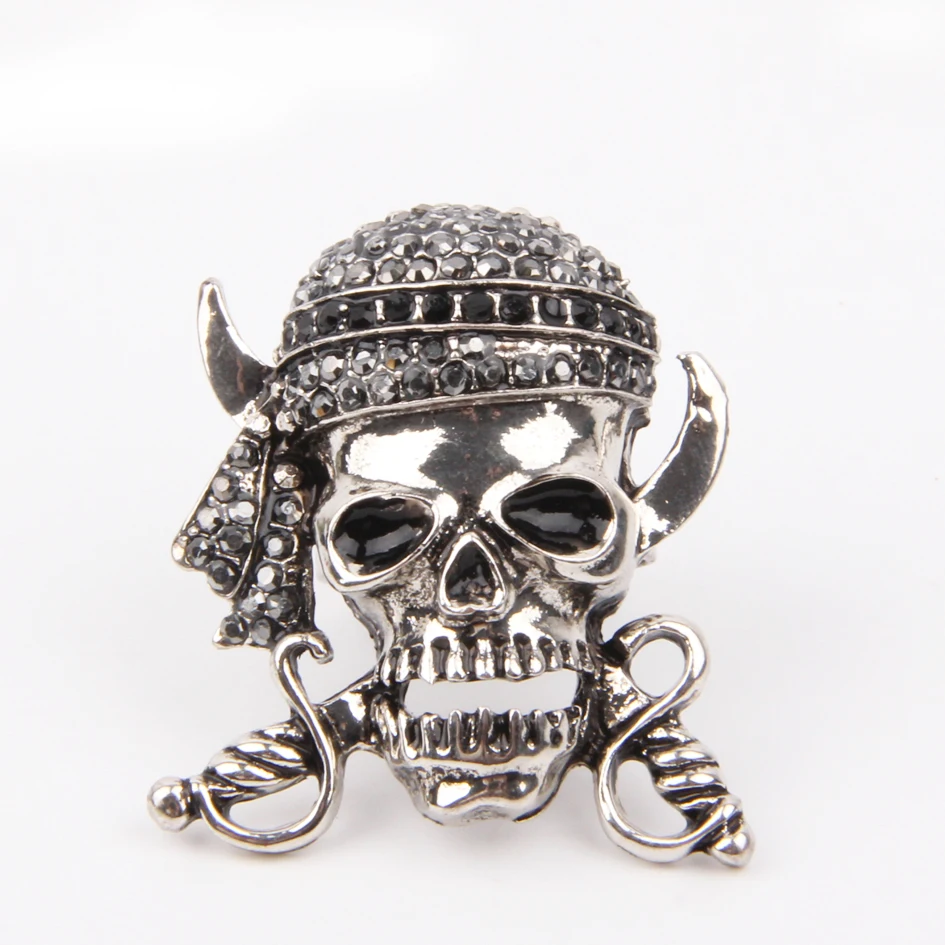 

Men's crystal zinc alloy skulls head rings custom fashion silver pirate skull ring adjustable