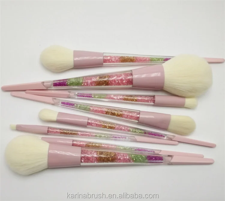 cosmetic brush 02.png