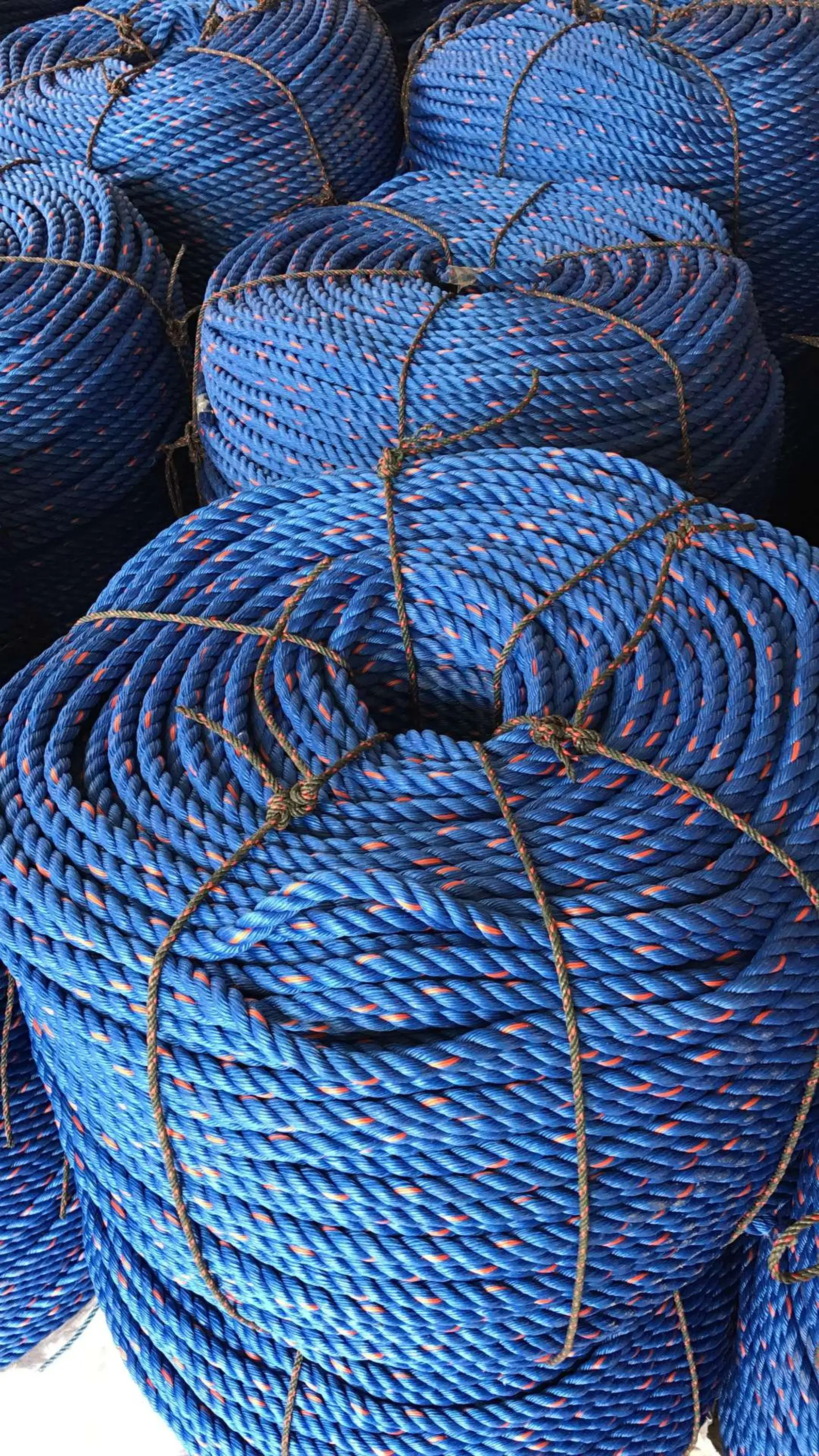 16mm Polyethylene Mono 3 Strands Rope - Durable & Versatile