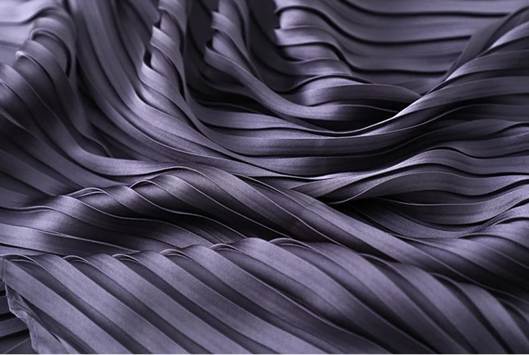 2019 Custom Printed Hair Silk Scarves Ladies Wholesale Fashion Solid Color Pleated Satin Silk Square Neck Scarf Women 