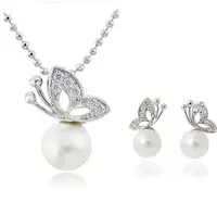 

Lovely Butterfly Gold color simulated pearl Stud Earrings and Pendant Necklace Fashion Crystals Jewelry Set bijoux