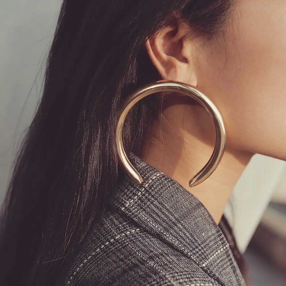 

Kaimei products supply trendy jewelry 2019 new fashion U shaped geometric stud earrings for women earring factory china, Many colors fyi