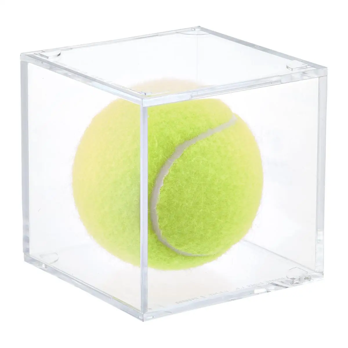 Коробка теннисных мячей