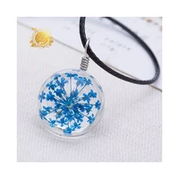 

Factory supply 2019 hot design Lucky dried flower necklace,Clear Resin Rocket Green Four Leaf Clover Necklace Pendant As Gift