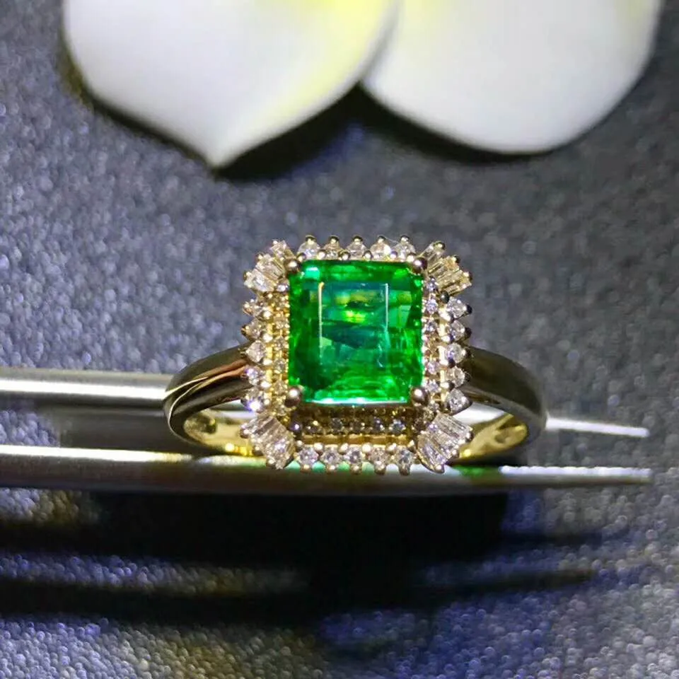 

In Stock Cheapest Vivid Green Gemstone Yellow Gold 18K Antique Promise Ring