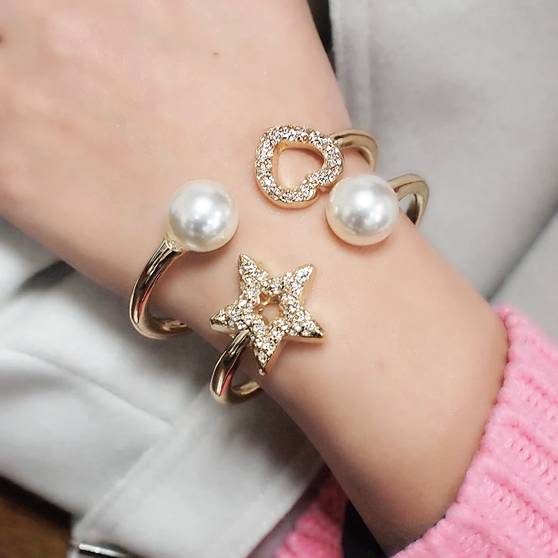 

HANSIDON Elegant Pearl Star Cuff Bracelet for Women Charm Metal Heart Rhinestone Bracelet Bracelet Fashion Jewelry, Gold