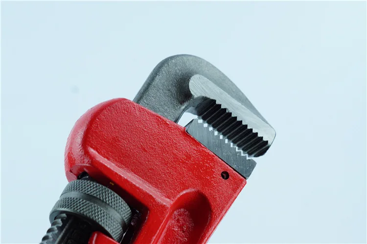 Linyi tianxing good quality heavy duty pipe wrench 8",10", 12", 14", 18", 24", 36",48"