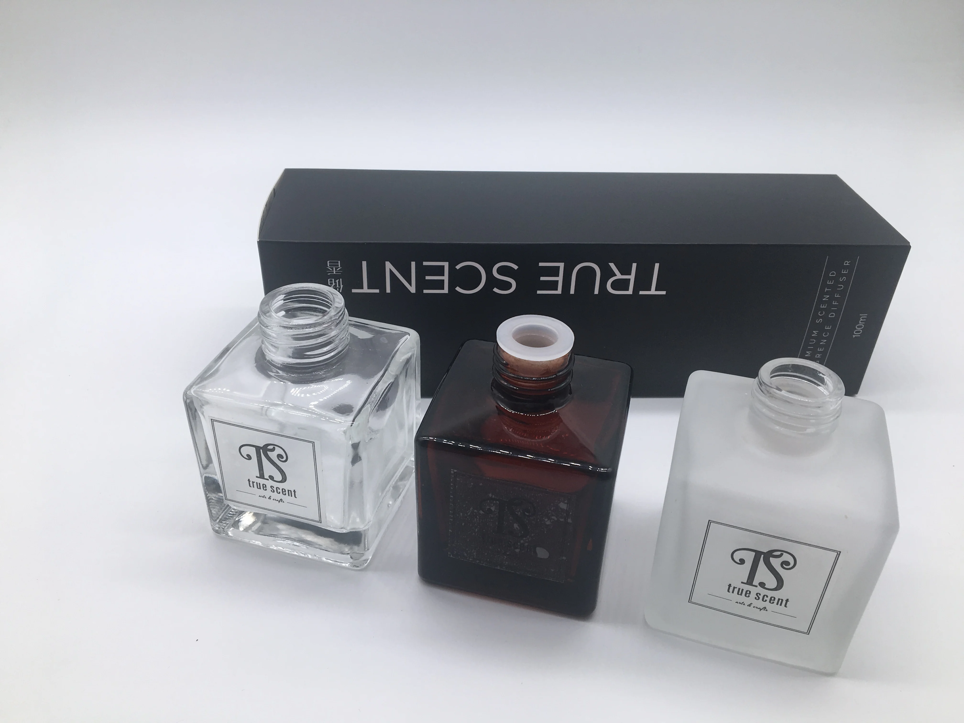 Wholesale In Stock 100ml Reed Diffuser Air Freshener Amber Bottle With