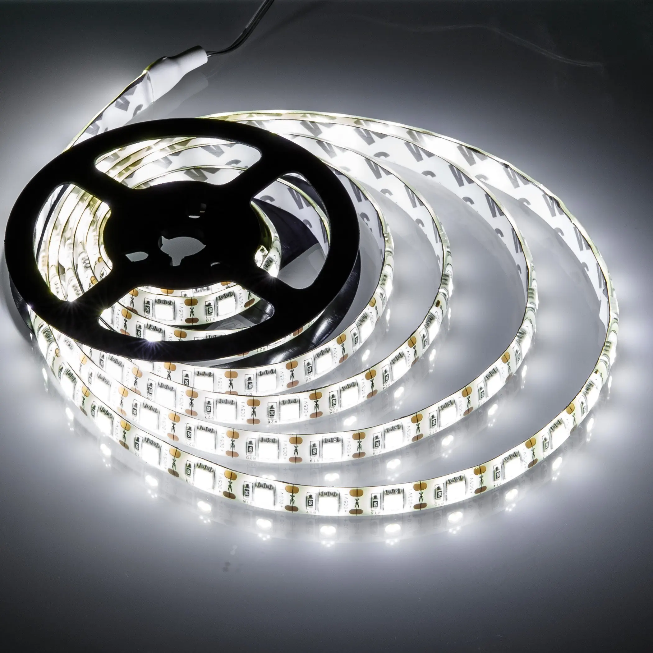 Battery Powered Led Strip Lights,Geekeep Waterproof Flexible LED Light Strips SMD 5050 LED Ribbon Light Mood Light (2M/6.56ft, Cool White)